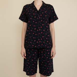 Conjunto de pijama/ropa informal con estampado de algod&oacute;n para mujer OEM (manga corta/pantalones cortos) (JMC26001)